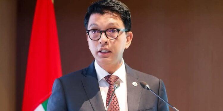 ENERGIE – Le President Rajoelina dénonce des “disparitions de camions” de livraison de carburants à la Jirama