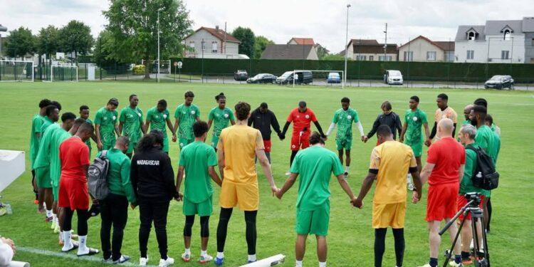 FOOTBALL – Trois nouveaux joueurs appelés, au moins quatre absents pour le regroupement des Barea à Orléans