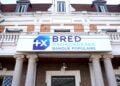 OPERATION BANCAIRE – La BRED Madagasikara Banque Populaire remet ses premières cartes et chéquiers à ses clients.