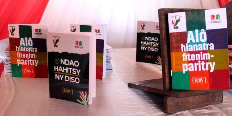 OUVRAGES – « Alô hianatra fitenim-paritry » et « Ndao hahitsy ny diso » en présentation officielle à la Bibliothèque Nationale de Madagascar
