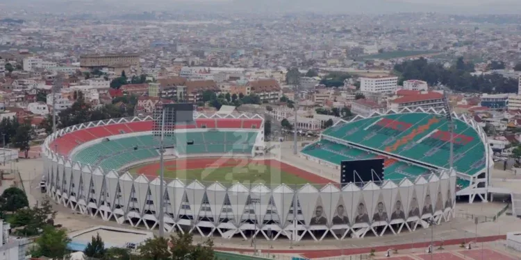 FOOTBALL – Des matériels attendus pour la réparation du gazon du stade des Barea Mahamasina rapporte le ministre des sports