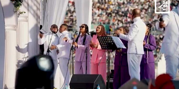 SPECTACLE – Le stade Barea à l’unisson pour Madagascar à l’occasion du concert de louange de veille de l’Indépendance