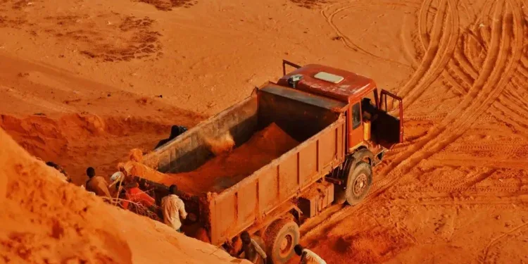 SECTEUR EXTRACTIF – Le code minier de Madagascar traduit en chinois et anglais