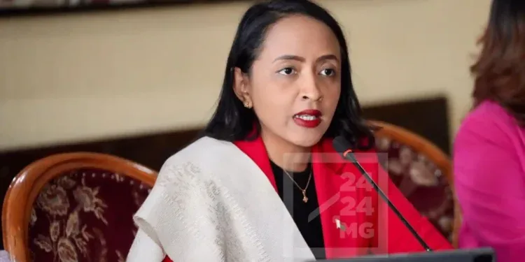 DIPLOMATIE – Le mandat de Madagascar à la tête de la SADC mis à profit pour promouvoir les priorités nationales malgaches, selon Rafaravavitafika Rasata
