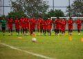 FOOTBALL – Victoire impérative de Madagascar contre la Tanzanie pour espérer un deuxième tour, selon Romuald “Rôrô” Rakotondrabe