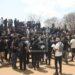 MANIFESTATIONS – Les jeunes manifestants étendent leurs revendications et se donnent rendez-vous à l’Université d’Antananarivo ce lundi