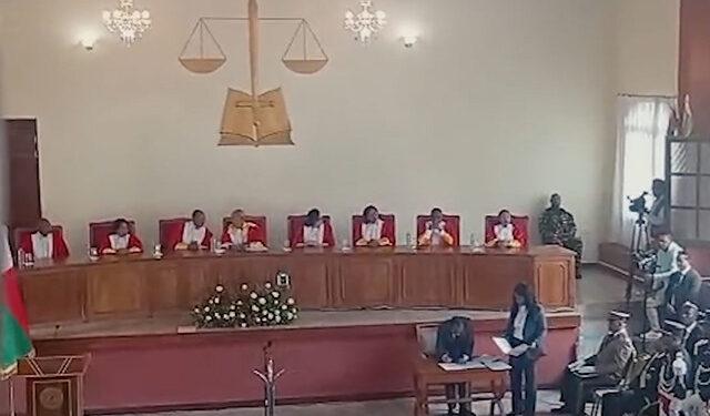 Les sceaux de la République de Madagascar ne sont pas arrivés à Ambohidahy ce vendredi pour graver la signature du président de la Refondation de la République de Madagascar.