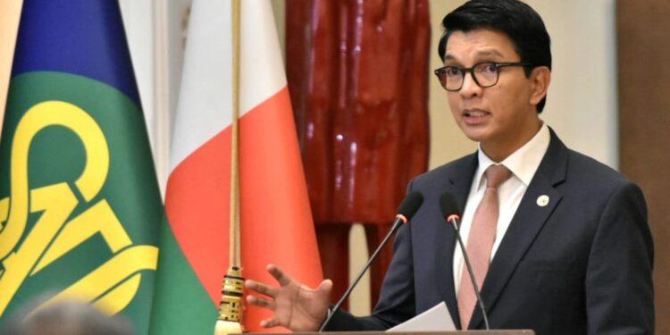 Andry Rajoelina, “dans un lieu sécurisé”, se dit “en mission afin de trouver des solutions” pour le pays
