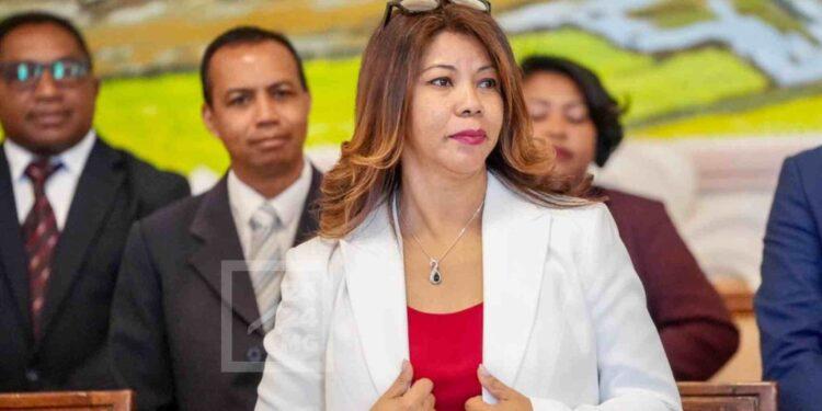 LUTTE CONTRE LA CORRUPTION – Fanirisoa Ernaivo annonce un audit et des enquêtes approfondies auprès du PAC d’Antananarivo