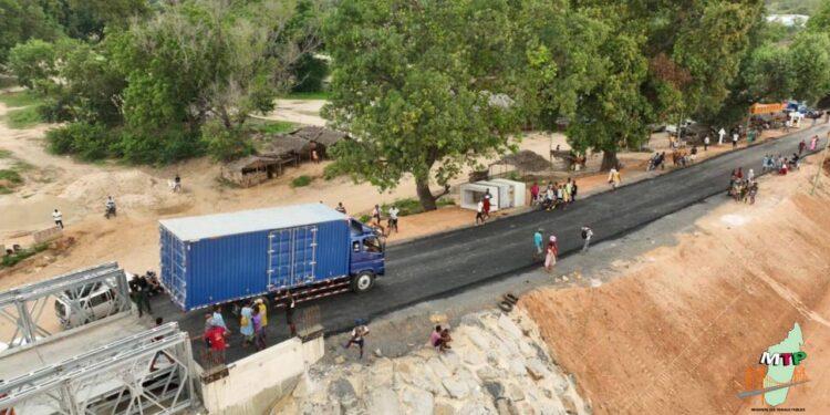ROUTE NATIONALE – La reconstruction des ponts de Mahavavy et d’Ifasy devra attendre 2027, selon le ministre des Travaux publics