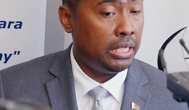CARL ANDRIAMPARANY, MINISTRE DES MINES – “Du travail reste à accomplir pour assainir la filière aurifère”