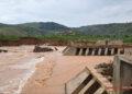 INFRASTRUCTURES – Le gouvernement annonce la tolérance zéro contre les travaux mal faits après la dégradation du barrage de Tongoloina à Ampahitrosy