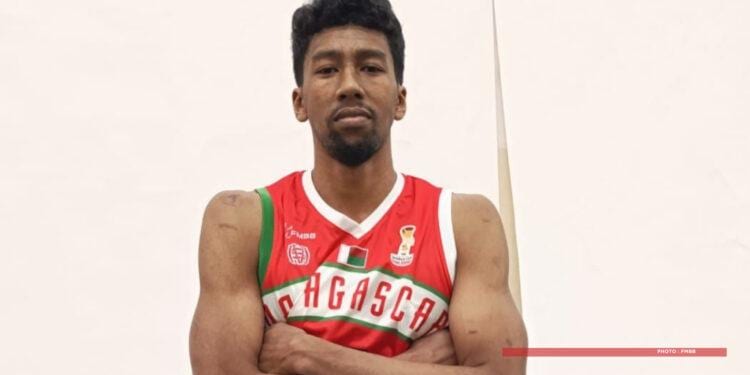 BASKETBALL – Sitraka Raharimanantoanina promu capitaine des Ankoay