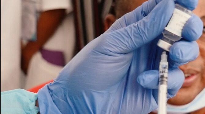 “Nous, les internes, sommes les premiers à recevoir les patients, c’est donc particulièrement important pour nous d’être vaccinés”
