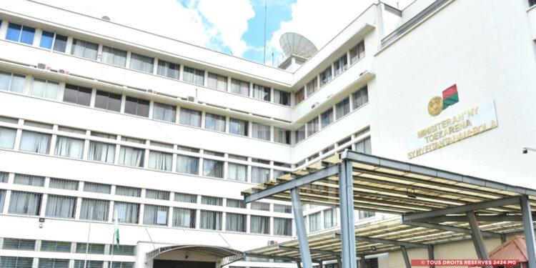 FINANCEMENT – 13 conventions de prêts extérieurs d’un montant total de 879,5 millions de dollars signées par le Gouvernement malgache en 2025