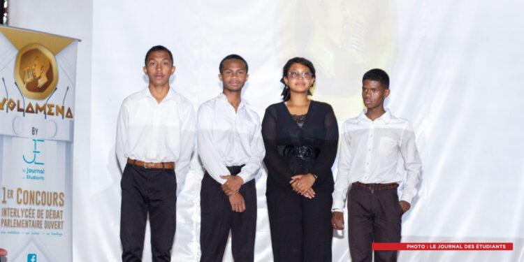 ART ORATOIRE – Esca et Antsan’ny Tia des Joyeux Lurons sacrés champions provinciaux d’Antananarivo du concours de débat et d’éloquence inter-lycées Volamena