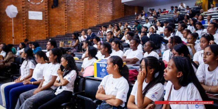 ENSEIGNEMENT SUPÉRIEUR – 273 étudiants de trois universités accompagnés par un programme d’insertion professionnelle