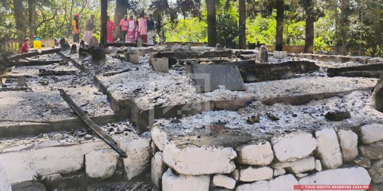 PATRIMOINE – La gendarmerie évoque des suspicions d’incendie criminel et “ciblé” au Rova d’Ambohidratrimo