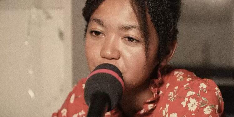 METIER – Antelang VO, la voix caméléon de l&rsquo;audiovisuel malgache