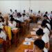 Un enseignement supérieur adapté au monde rural et répondant aux besoins des localités d’implantation des établissements, c’est désormais une réalité dans la région de l’Itasy. A l’institut supérieur Monseigneur Ramarosandratana, de nombreux jeunes suivent des formations supérieures qui se concentrent sur le développement local. Les filières y sont conçues pour répondre aux besoins des communautés rurales et aux réalités du terrain. Les étudiants s’enrichissent alors en entrepreneuriat rural, en tourisme et le développement local, ou encore en financement du développement local.