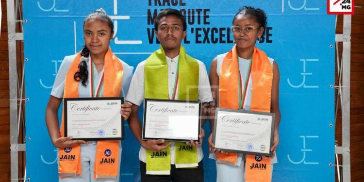CONCOURS – Le lycée SFX Ambatomena de Fianarantsoa sacré champion national de débat interlycée Volamena
