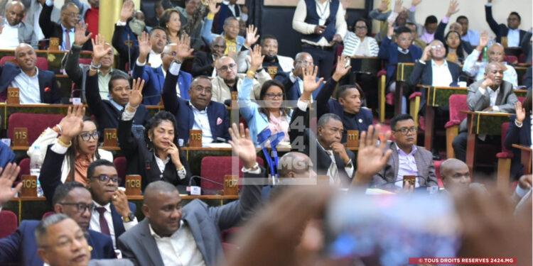 PARLEMENT – 35 nouveaux présidents de commission élus dont trois à la tête de nouvelles commissions à l’Assemblée nationale