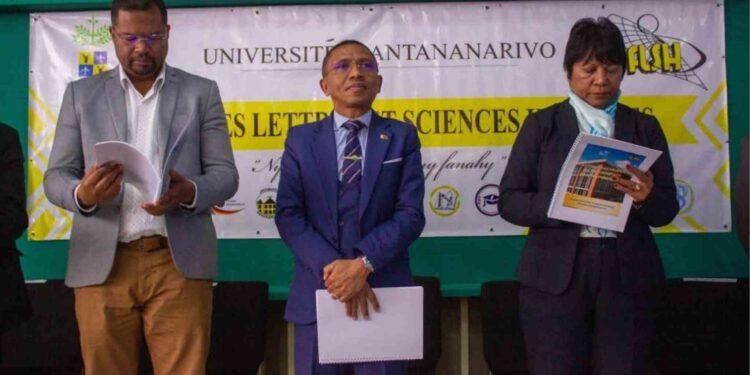 REFONDATION – Les enseignants-chercheurs de la FLSH de l’Université d’Antananarivo remettent leurs recommandations aux autorités et annoncent leur participation aux concertations nationales