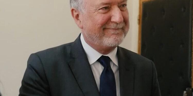 SIMON STOLP, RESPONSABLE DU PÔLE ENERGIE ET INDUSTRIES EXTRACTIVES POUR L’AFRIQUE DE L’EST DE LA BANQUE MONDIALE – “Le plan est établi, les ressources sont là, il faut maintenant passer à l’exécution”