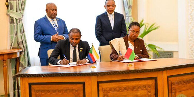 COOPÉRATION – Madagascar et Comores suppriment les visa d’entrée pour les détenteurs de passeports diplomatiques et de services