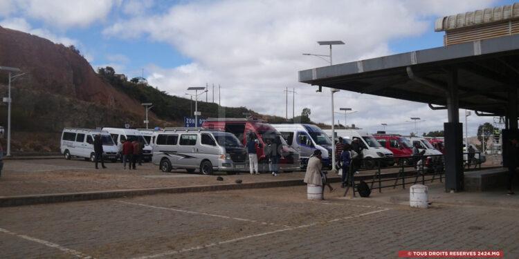 TRANSPORT TERRESTRE – L’ouverture de la gare routière d’Amoronakona perturbée par la grève des “taxi-be”