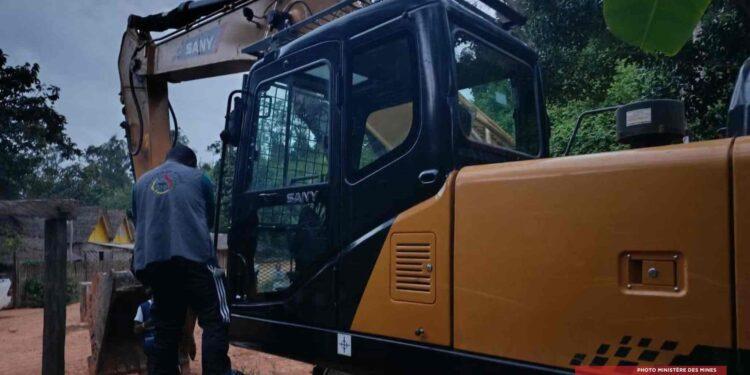 MINES – Deux engins lourds saisis lors d&rsquo;une opération contre l&rsquo;exploitation aurifère illicite à Ambinanindrano