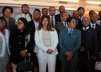 Lorsqu&rsquo;il s&rsquo;agit de personnalités de haut rang, le rassemblement de tous les éléments constitutifs de l&rsquo;infraction est une tâche complexe qui exige du temps”.