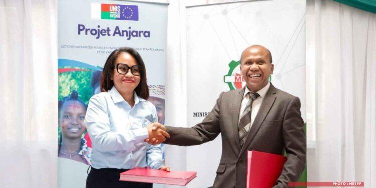 INSERTION PROFESSIONNELLE – Un accompagnement vers l’emploi adapté à leurs besoins pour 3 500 jeunes de 46 fokontany dans le cadre du projet Anjara