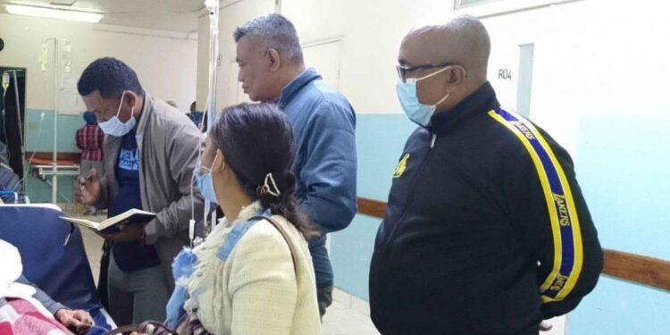 FAHAPOIZINANA ARA-TSAKAFO – Olona enina amby telopolo notsaboina tao amin’ny hopitaly HJRA taorian’ny fihinanana kopoze sy mofo sesika teny Ambatomaro