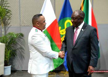 DIPLOMATIE – Le Colonel Michaël Randrianirina présente à Cyril Ramaphosa le processus de réconciliation engagé à Madagascar