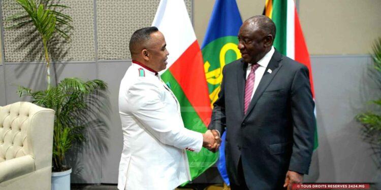 DIPLOMATIE – Le Colonel Michaël Randrianirina présente à Cyril Ramaphosa le processus de réconciliation engagé à Madagascar